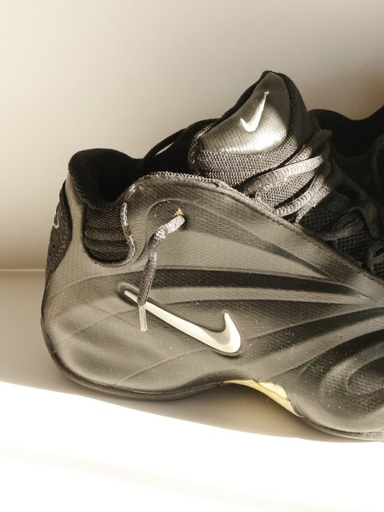 Black Nike Air Flightposite basketball shoes, released in 1999 Size 10.5 main image 13